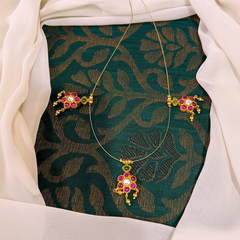 Beautiful Ruby Flower Invisible Chain In Kundan - KN00433