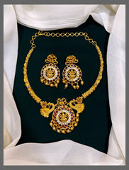 Kante Necklace with Pendent in Nakshi - NN00514