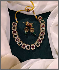 Beautiful Stone Necklace in Victorian - VN00146