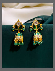 Beautiful Dew Drop Earring in Kundan - KE00377