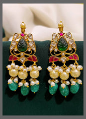 Beautiful Antique Earring in Kundan - KE00391