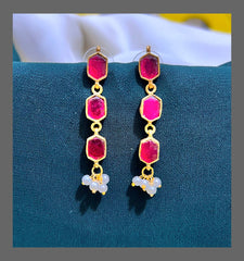 Ruby Hugging Earring in Kundan - KE00407