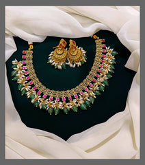 Beautiful Rice pearl Necklace in Kundan - KN00395