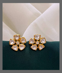 Beautiful White Stud Earring in Kundan - KE00273