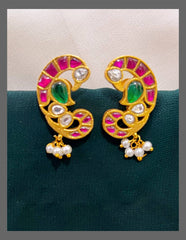 Beautiful Bird Stud Earring in Kundan - KE00275