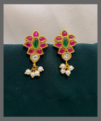 Multi Flower Earring In Kundan - KE00277