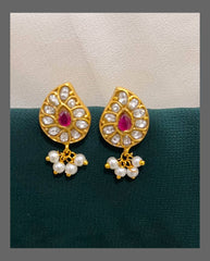 Mango Shape Earring In Kundan - KE00260