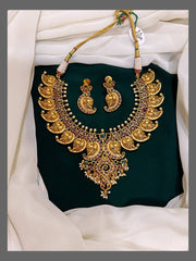 Beautiful Antique Mango Necklace with Shank Pendent in Kundan - KN00304
