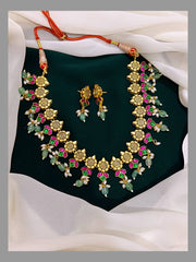 Elegant Flower Necklace in Kundan - KN00350