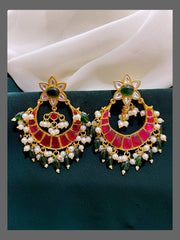 Chand bali Hugging Earring in Kundan - KE00324