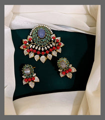 Beautiful stone Victorian Pendent - VP004