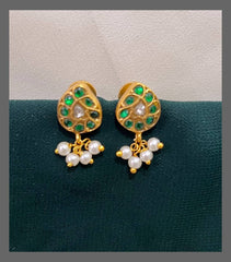 Mango Shape Earring In Kundan - KE00260