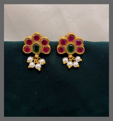 Ruby Flower Stud Earring in Kundan - KE00412