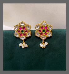 Flower Earring Stud in Kundan - KE00416