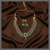 Beautiful Emerald Pearl Necklace In Kundan - KN00415