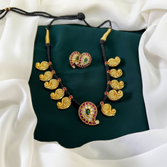 Black Dori in Mango Pendent in Jadau Kundan Necklace -BD004