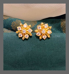 Beautiful White Stone Flower Stud - NE00406