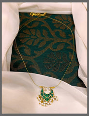 Invisible Chain With Kundan Pendent - KN00429