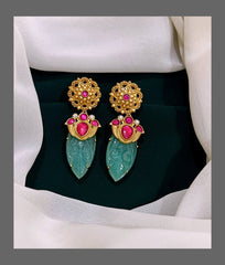 Jadau Stud with leaf pattern - KE00207