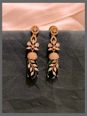 White Stone Flower Hanging In Victorian - VE00196