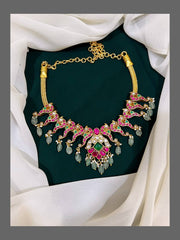 Small Jadau Necklace Cute and Elegant - KN00179