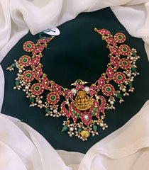 Lord Lakshmi in Bottumala necklace in Jadav Kundan - KN00138