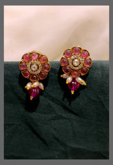 Stone with few Rice pearl Stud Earring in Victorian - VE00179