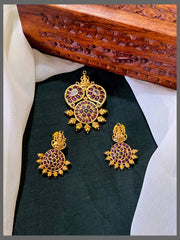 Mango and Flower Pendant With Earrings - NP0090
