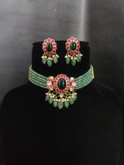 Emerald Choker with Kundan Pendant -KN0013