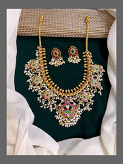 Jadau Short Guttipusalu With earrings - KN00346