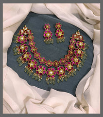 Beautiful Ruby Flower Necklace in Kundan - KN00464