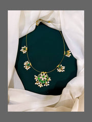 Emerald Small Chand bail necklace in Kundan - KN00211