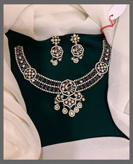 Elegant Flower and Peacock Necklace In Victorian - VN00111