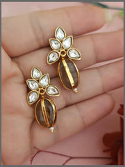 Beautiful Stone Stud With Bead - KE00510