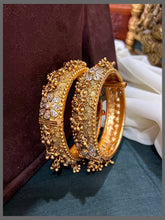 White Stone Flower Bangle in Kundan - BG00324