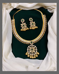 Mozonite Necklace with White and Emerald Stone - KN00234