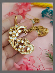 Ear Cuffs in kundan - KE00240