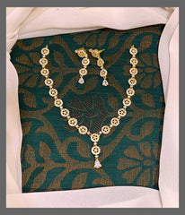 Beautiful Stone Flower Necklace In Nakshi - NN00312