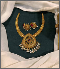 Antic Kante Necklace with Beautiful Ruby and Emerald Pendant in Nakshi - NN00757