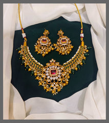 Emerald Necklace With Pearls - NN00364