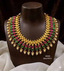 Jadau Double Leaf Necklace in Gold Polish - KN00590