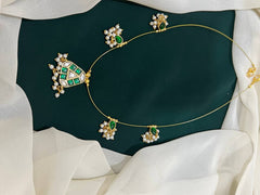 Green and White Stone Necklace in Kundan - KN00249