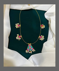 Turquoise Triangle Pattern Invisible chain - KN00177