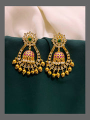 Beautiful Hugging With Gold Pearl - NE00374