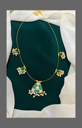 Green and White Stone Necklace in Kundan - KN00249