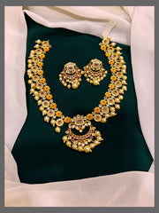 Flower Necklace With White Pearl In Nakshi - NN00305