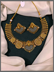 Lord Lakshmi Side Pendant with Antique Necklace in Nakshi - NN00615