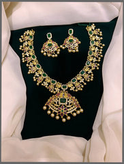 Beautiful Flower and Peacock Necklace In Nakshi - NN00299