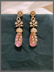 White Stone Flower Hanging In Victorian - VE00196