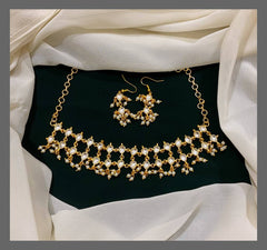 Cute Kundan Chokers in Gold Polish - KN00239